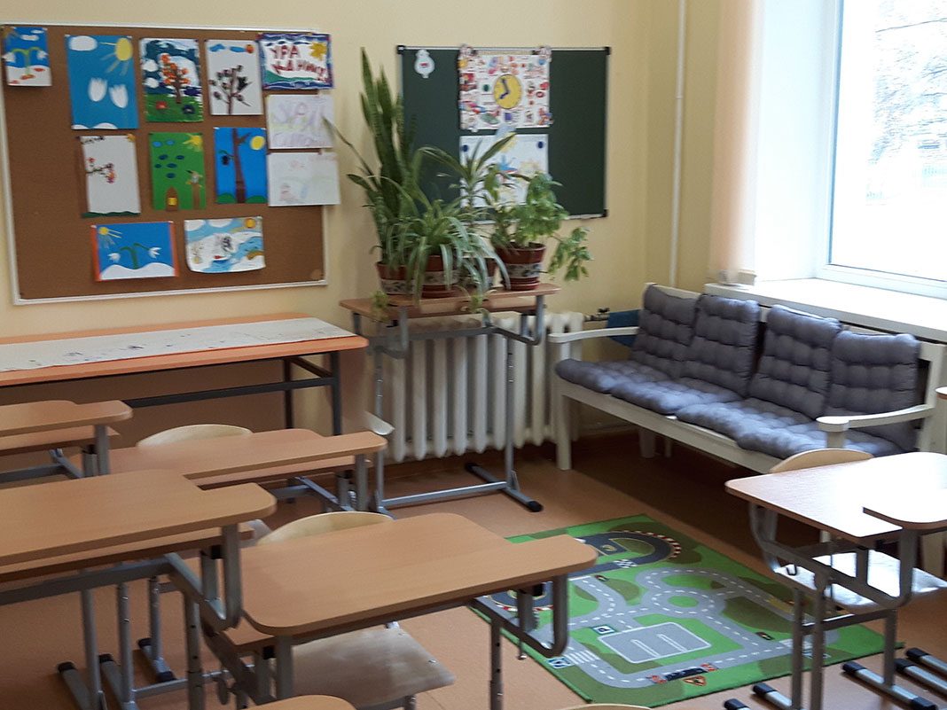 Училище в Москва - класна стая